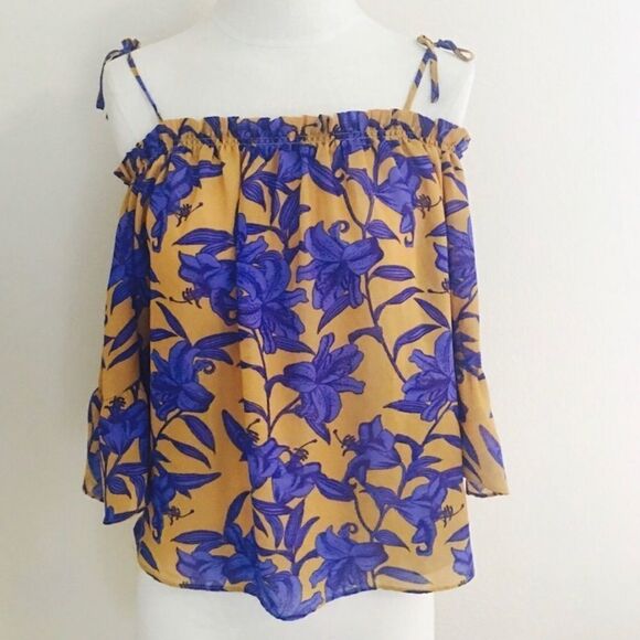 ✨H&M H&M Off-the-Shoulder Blouse✨ - Picture 3 of 5